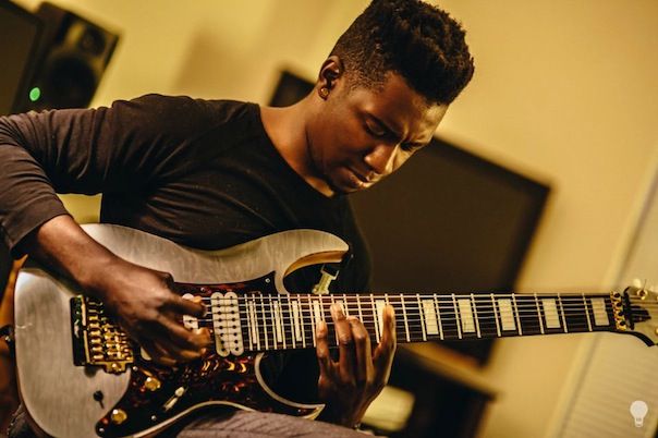 Tosin-Abasi-ripping-it1